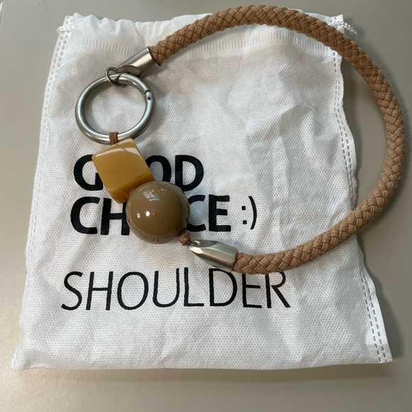 Brazilian Necklace - cord and resin - Picture 6 of 8